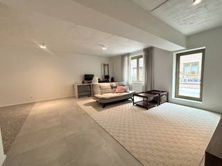 Welkom in dit stijlvolle en ruime appartement van maar liefst 135 m², gelegen op een toplocatie in het bruisende centrum van Hasselt, vlak aan...