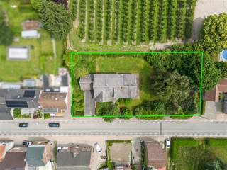 Op een bijzonder mooie locatie in Jeuk, deelgemeente van Gingelom, vind je deze vrijstaande woning of villa met een bewoonbare oppervlakte van...
