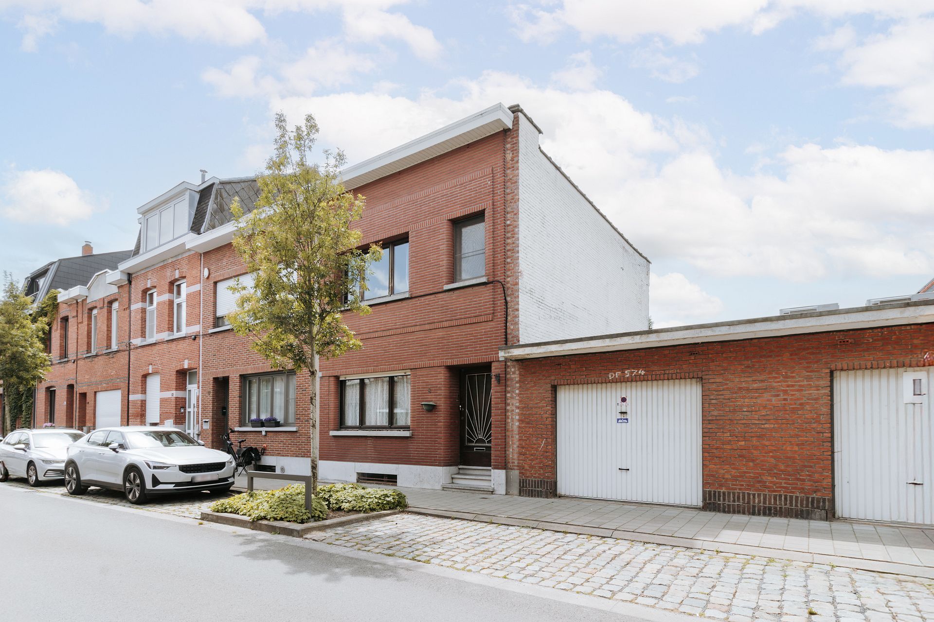 Te renoveren woning met karakter en potentieel in Wilrijk - foto 1
