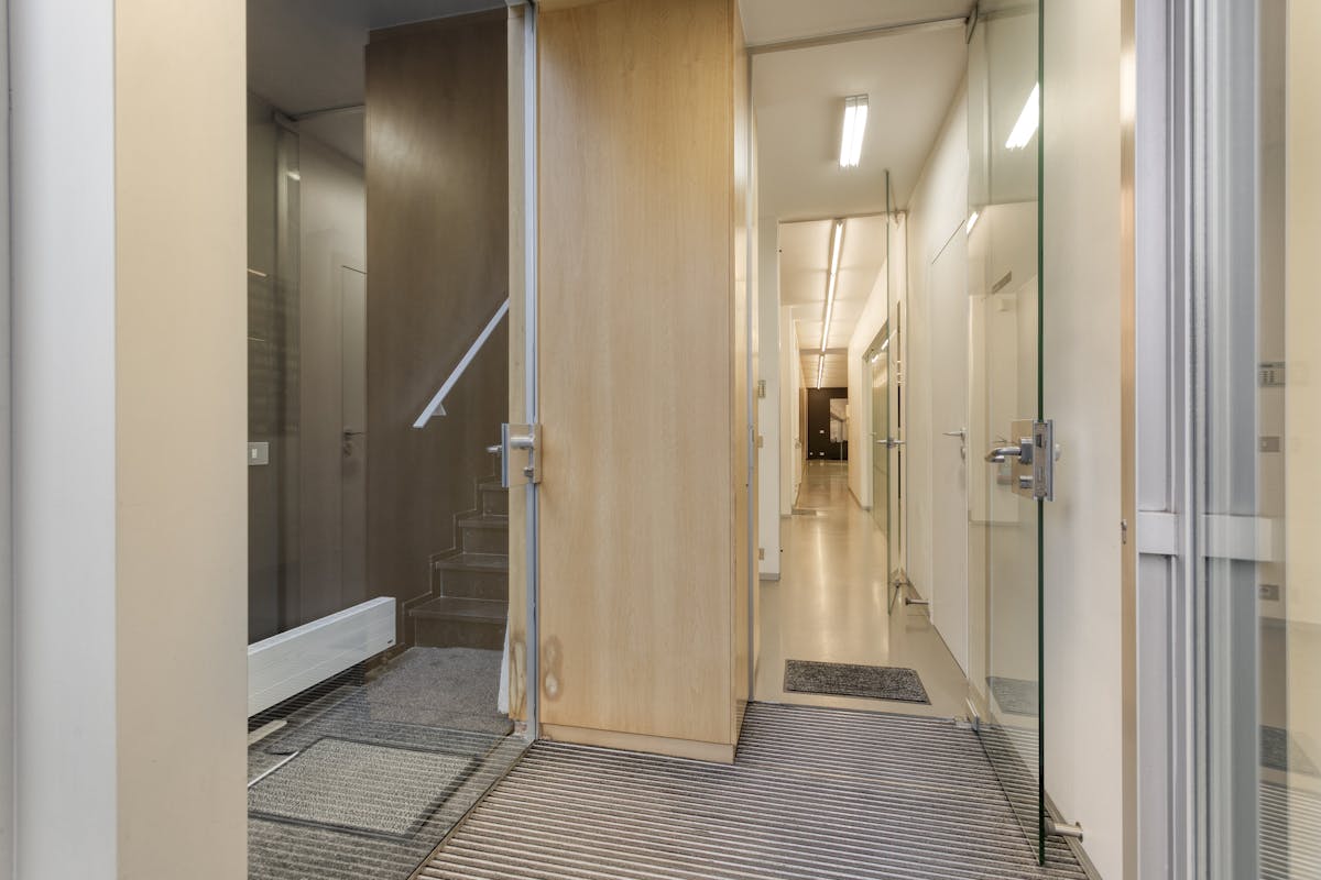 Kantoor met woonst te koop in Sint-Michiels (380 m²) - foto 4