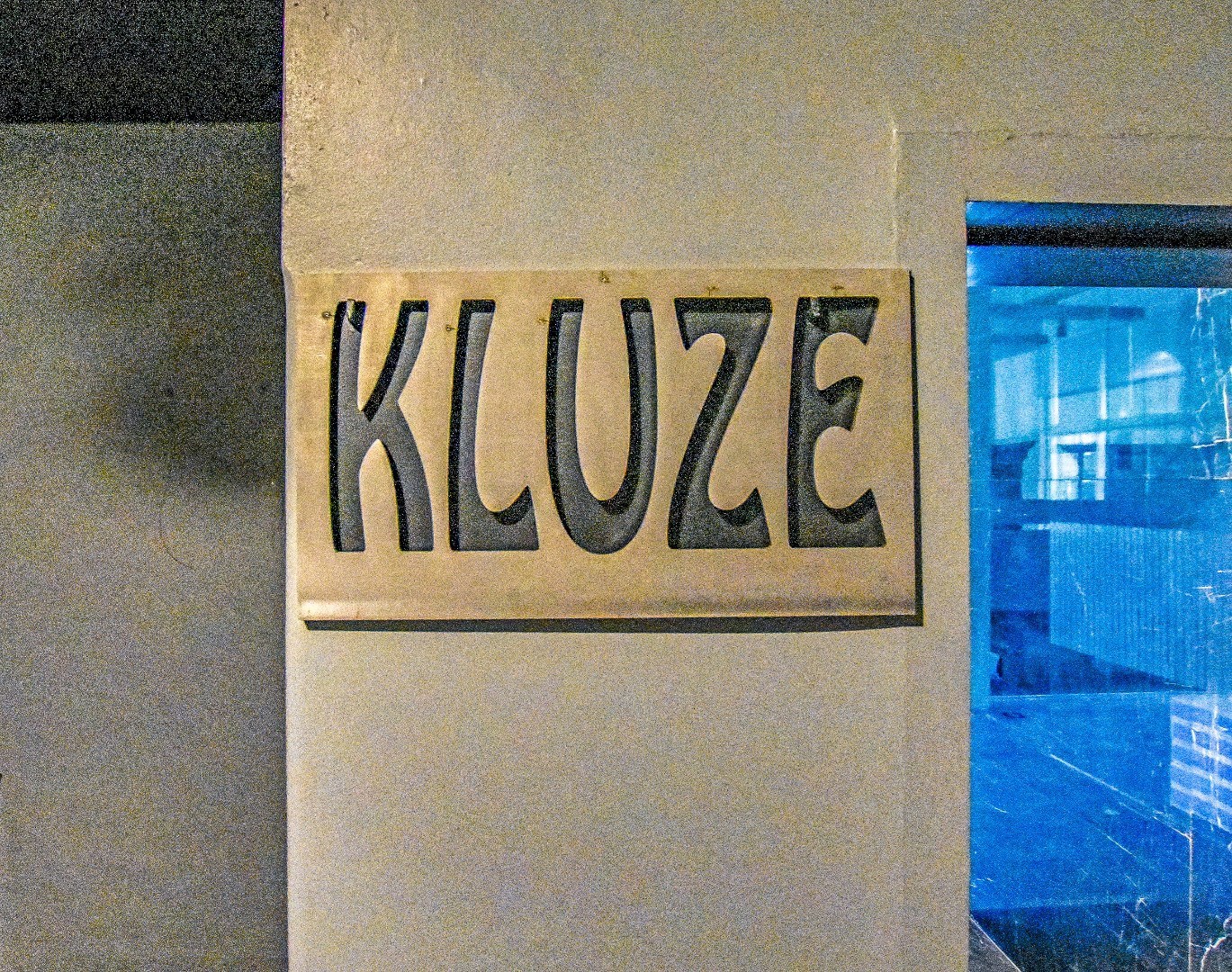 Voormalig bankgebouw in centrum Veurne met tal van mogelijkheden op 650 m². - foto 5