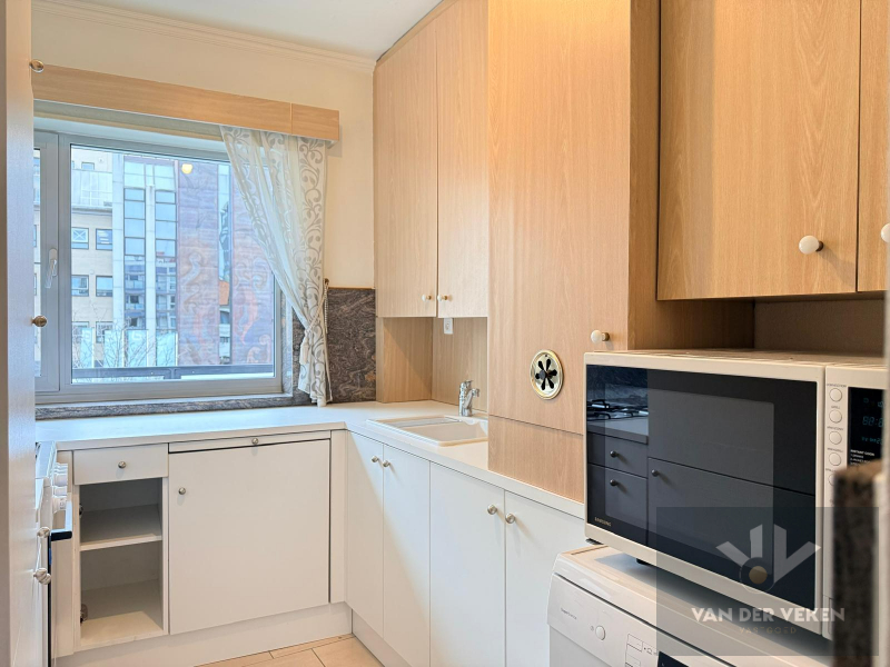 Centraal gelegen 2 slaapkamer appartement - foto 5