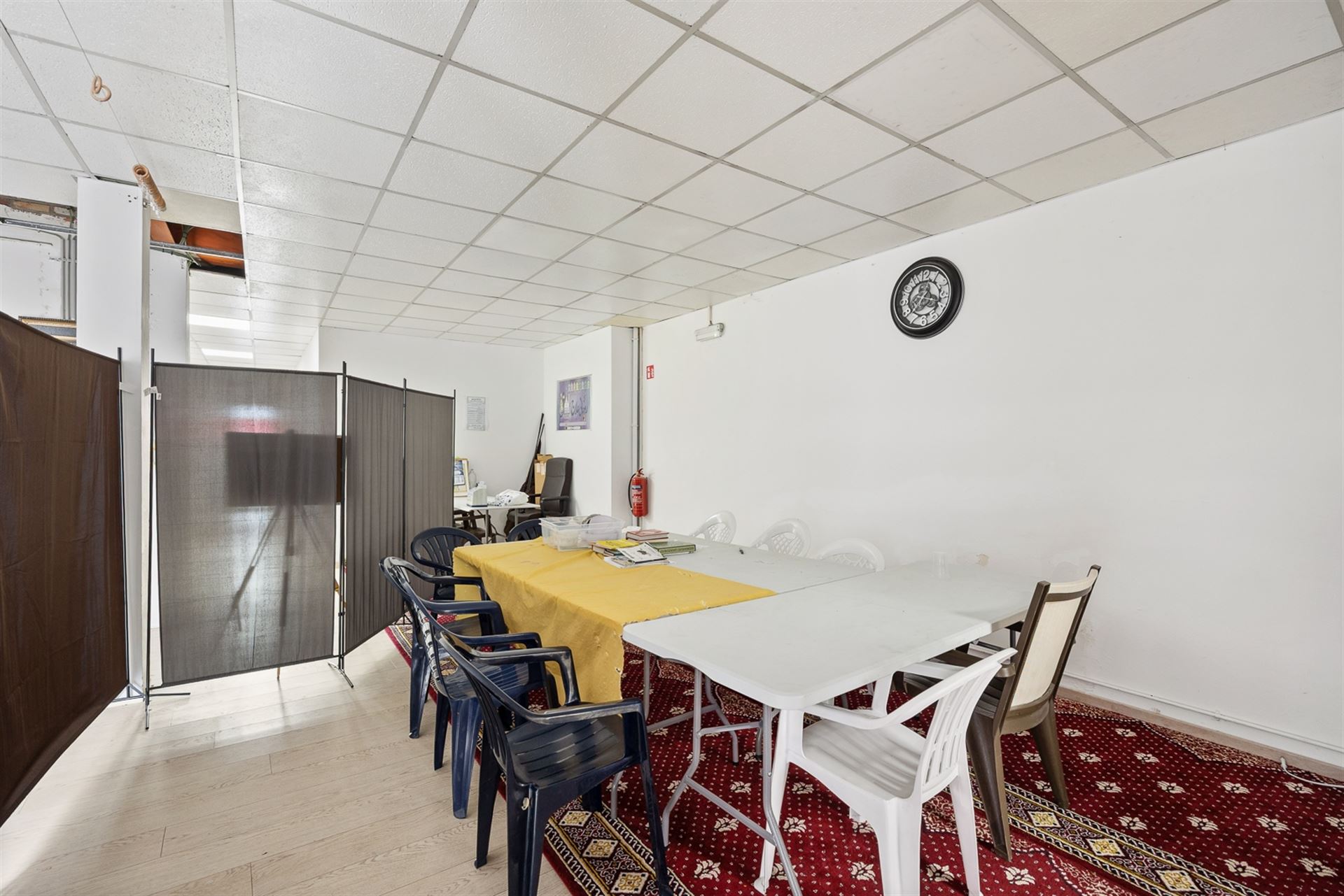 Handelsruimte met magazijn van 330 m2 - foto 5