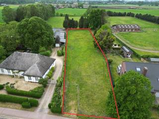 Mooie bouwgrond voor open bebouwing te koop in Geel (Zammel)!Deze aantrekkelijke bouwgrond voor open bebouwing is gelegen aan de Zammelseweg te...