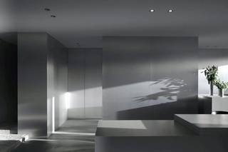 Ce loft de 192 m² entièrement meublé bénéficie d'un emplacement central, en face de la gare et à quelques pas du centre commercial. L'appartement...