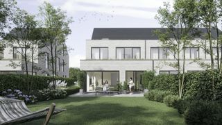 De halfopen bebouwing is zeer praktisch ingericht met het oog op creatie van ruimte en natuurlijke lichtinval. Algemene kenmerken van de woning...
