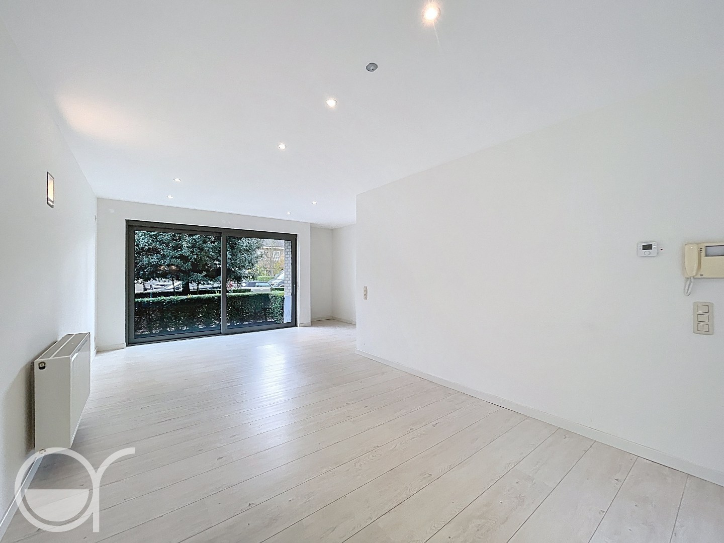 Ruim gelijkvloers appartement met twee slaapkamers, grote tuin én garagebox - foto 4
