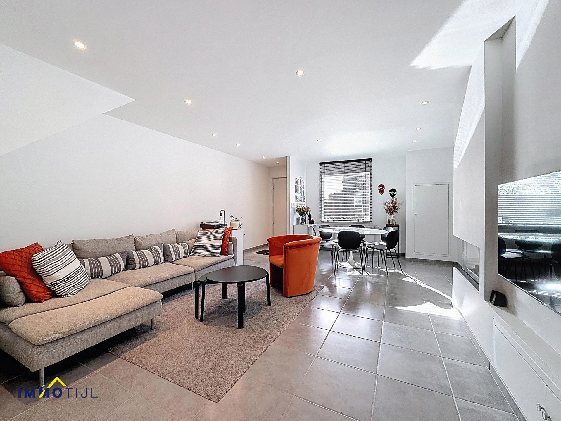 Mooie woning met tuin en garage te Oudegem! - foto 1