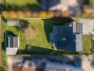 Ontdek deze eigendom tijdens de Power-sale op donderdag 04/06 van 17u30 tot 19u, maak nu jouw afspraak! Ruime instapklare villa met 6 kamers...