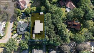 <p>Schitterend villaperceel van 1.250 m² voor de oprichting van een villa/ eengezinswoning. Deze villagrond ligt in een bosrijk en residentieel villapark in de buurt van natuurgebied "De Liereman" en op slechts 5 autominuten van de E34 Antwerpen-Eindhoven. Het perceel is ideaal georiënteerd en bovendien doodlopend omgeven door groen en biedt rust en privacy. <br /><br />Bijzonderheden: <br /><br />- Oriëntatie achtergevel: Noordoost <br />- Straatbreedte 25m <br />- Niet gelegen in een risicozone voor overstromingen <br />- Woonparkgebied <br />- Bosdecreet van toepassing <br />- Nutsvoorzieningen aanwezig in de straat <br />- Geen bouwverplichting <br />- Bouwvoorschriften op aanvraag verkrijgbaar</p>