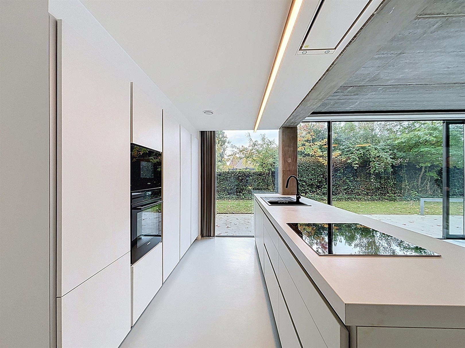 Unieke architecturale woning met 4 slaapkamers en tuin! - foto 4