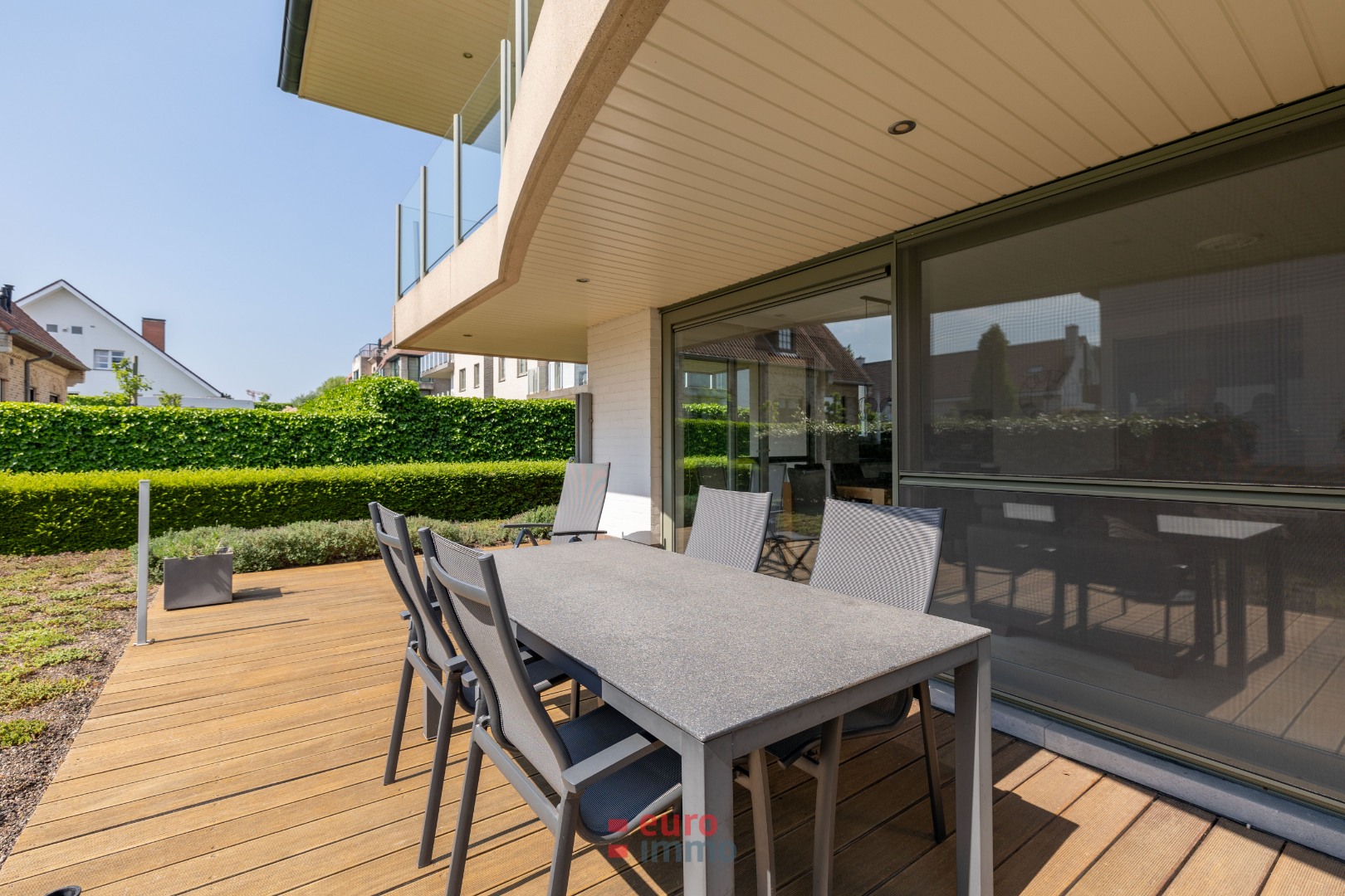 Magnifique appartement d’angle avec terrasse ensoleillée! - photo 3