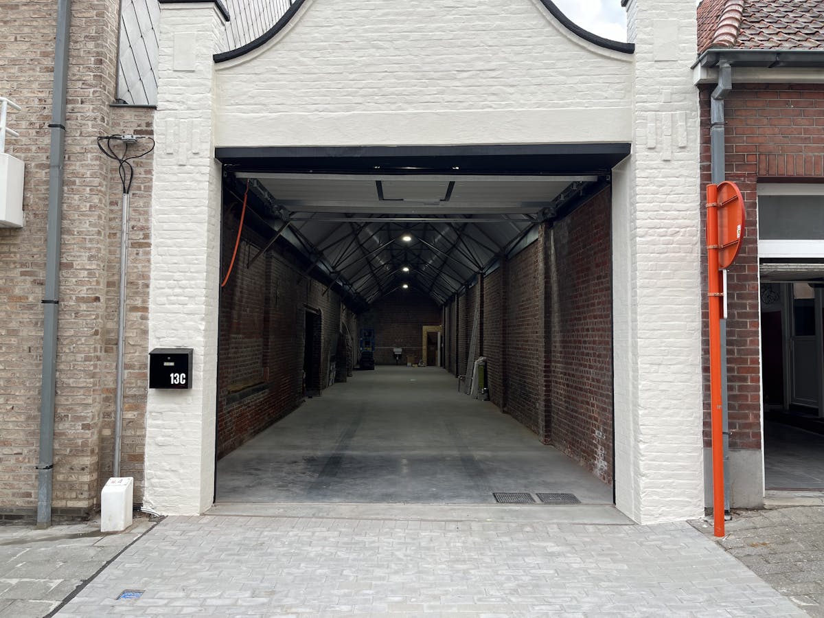 Magazijn in het centrum van Zwevezele. - foto 4