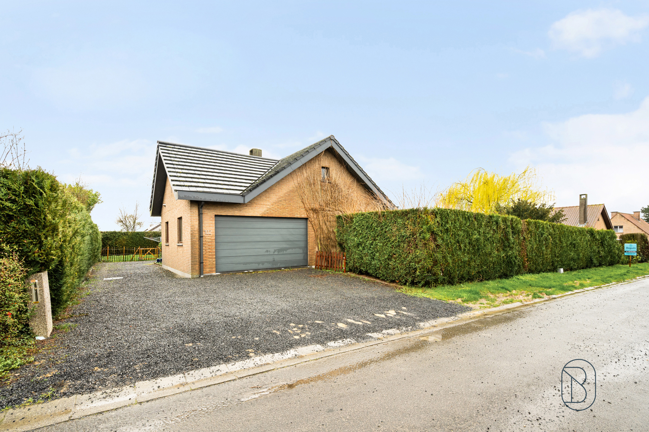 Bungalow op een mooi perceel, in een gegeerde woonwijk!  - foto 4