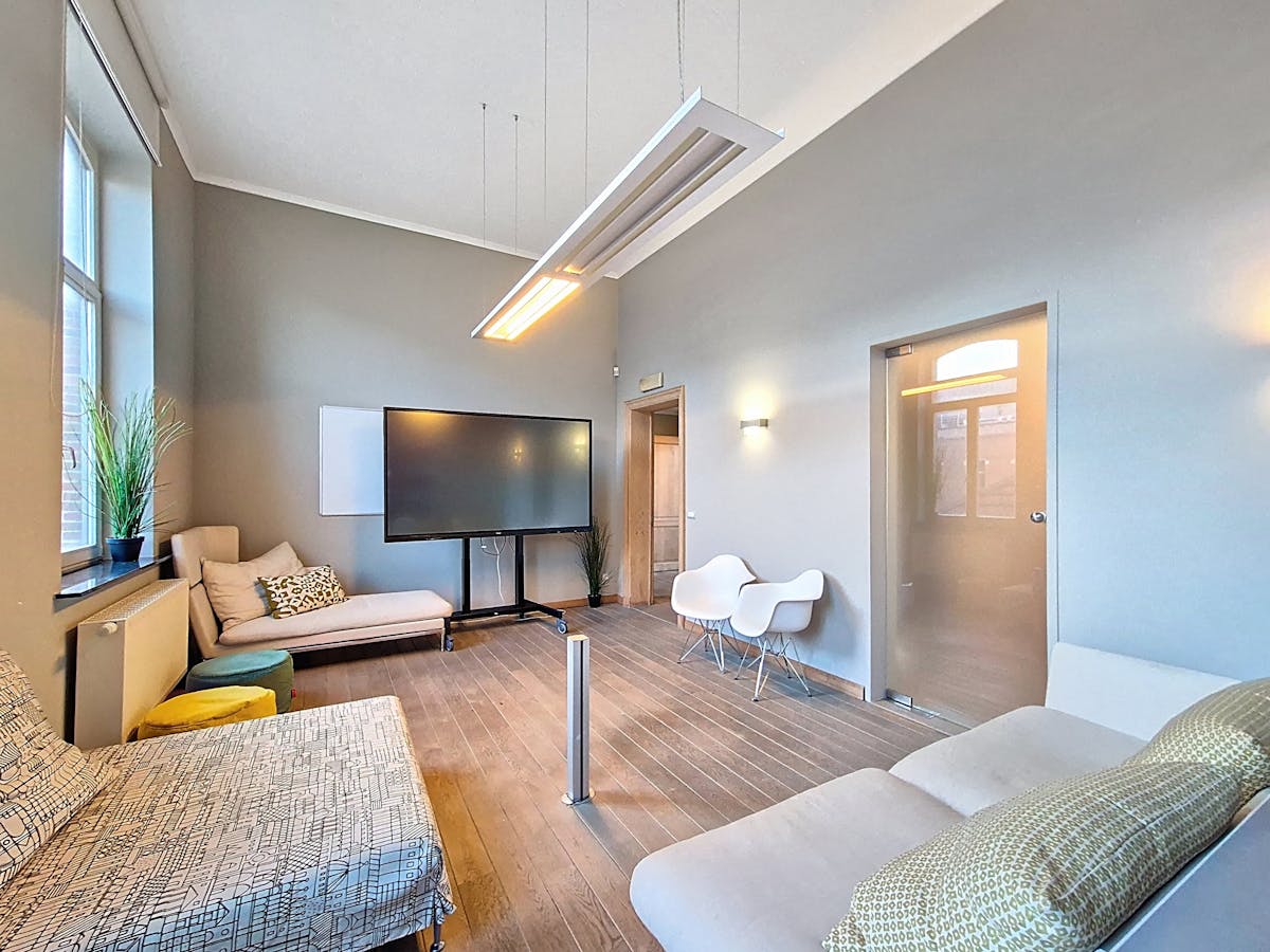 Karaktervol kantoor (315 m²) te huur aan de Visserij in Gent - foto 2