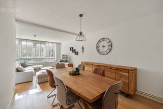 Ben je opzoek naar een lichtrijk appartement met twee slaapkamers, centraal gelegen? Dan is dit een mega kanshebber!! Locatie: Welkom op het...