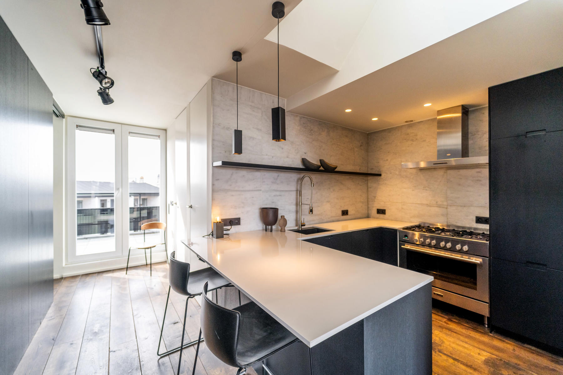 Gemeubelde penthouse met riante terrassen op ’t Zuid, uniek! - foto 4