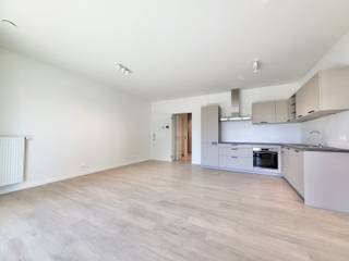 Ruim en lichtrijk nieuw appartement van 85 m² te huur op een uitstekende locatie. Het appartement combineert de rust van een groene omgeving met...