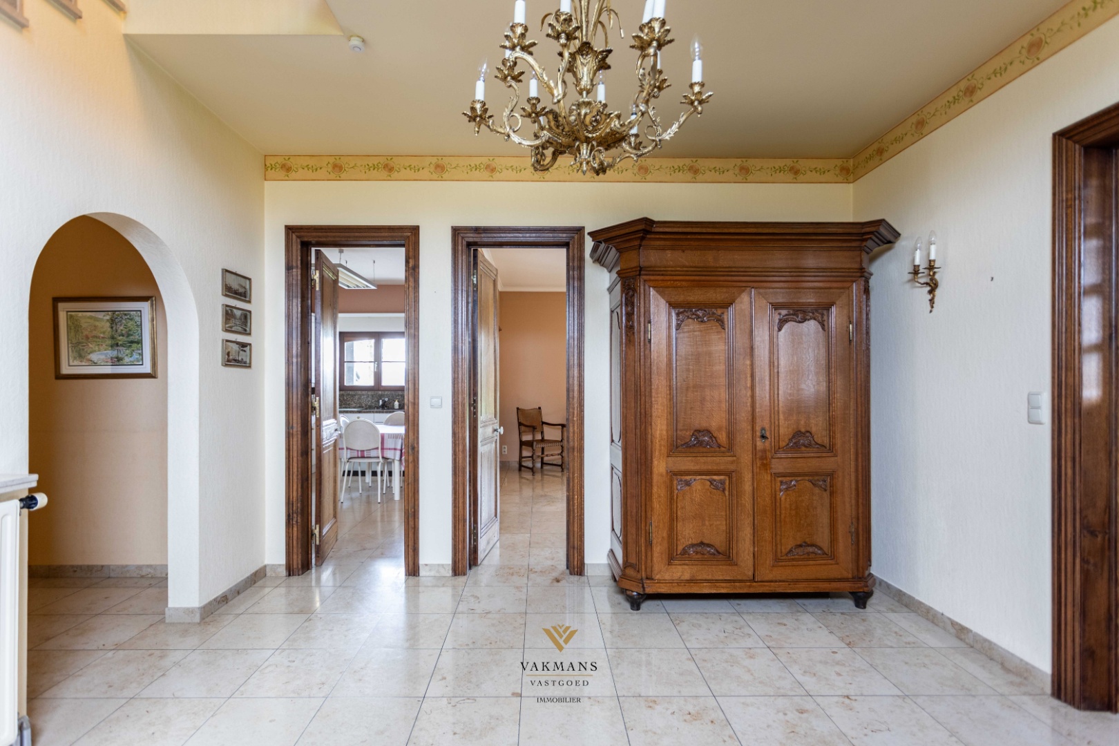 Elegante villa op 5000 m² op een gegeerde locatie - foto 5