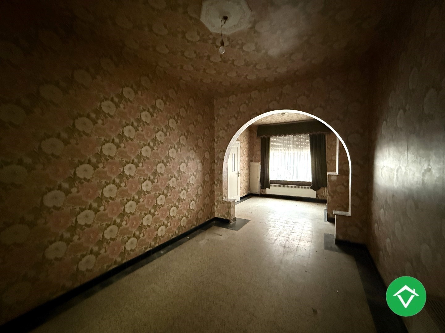 Rijwoning met 3 slaapkamers en tuin op centrale ligging te Roeselare - foto 5