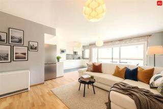 Dit appartement (BJ 2008) bevindt zich op de TWEEDE VERDIEPING (bereikbaar via trap en lift) van de kleinschalige residentie “Louise” in Roeselare, Rumbeeksesteenweg 70 bus 2.1.<br />Met een bewoonbare oppervlakte van 76 m² geniet u hier van comfortabel wonen op een toplocatie, vlak bij winkels, bakker, slager, openbaar vervoer, enz...<br /><br />PLUSPUNTEN:<br />* CENTRALE LIGGING<br />* INSTAPKLAAR <br />* 2 BALKONNEN<br /><br />INTERIEUR<br />Via de gemeenschappelijke inkomhal met lift en trap bereikt U het appartement op de tweede verdieping.<br />De inkomhal met apart toilet leidt U naar de lichtrijke leefruimte met rechtstreekse toegang tot het balkon. De open, volledig ingerichte keuken (kookplaat | dampkap | oven | microgolf | dubbele spoelbak | frigo) beschikt over een praktische berging.<br />Het appartement telt twee slaapkamers, waarvan één kamer rechtstreeks toegang geeft tot het balkon. De badkamer is uitgerust met lavabo met meubel en douche, en beschikt over aansluitingen voor wasmachine en droogkast.<br /><br />EXTERIEUR<br />De eigendom biedt twee balkonnen waar u heerlijk kan genieten.<br />In de straat is er ruime parkeergelegenheid. Daarnaast is er nog een gemeenschappelijke fietsenberging.