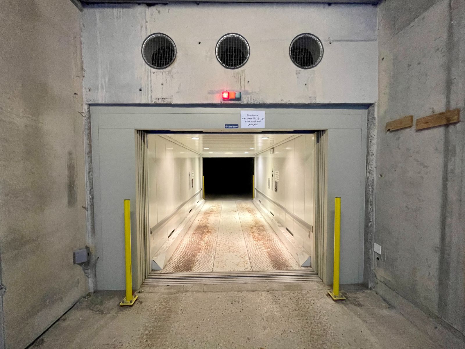 Emplacement souterrain près du front de mer, centre d'Ostende - photo 4