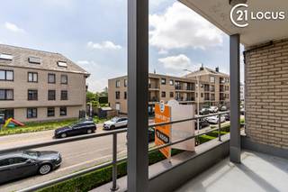 <div>
<div>
<section>
<div>
<div>
<div>
<div>
<div>
<div>
<p><span>Instapklaar appartement van 125 m² met 2 ruime slaapkamers en optionele garage in Burcht</span></p>
<p><span>Bent u op zoek naar een ruim appartement waar u zonder verbouwingen kunt intrekken? Dan is dit verzorgd appartement op de eerste verdieping aan de Idsteinlaan 40 in Burcht absoluut een bezoek waard.</span></p>
<p><span>Met een bewoonbare oppervlakte van maar liefst 125 m² biedt dit appartement uitzonderlijk veel ruimte. De lichtrijke leefruimte vormt het hart van de woning en geeft toegang tot het zonnige balkon van 7 m². De volledig vernieuwde keuken is een echte meerwaarde en sluit aan op een praktische was- en bergplaats.</span></p>
<p><span>Verder beschikt het appartement over twee volwaardige slaapkamers van ca. 20 m² en 13 m², een badkamer en een afzonderlijk gastentoilet.</span></p>
<p><span>De woning werd recent opgefrist met nieuwe vloeren in de slaapkamers, fris geschilderde muren en een grondige opfrisbeurt, waardoor u hier onmiddellijk kunt intrekken.</span></p>
<p><span>Troeven:</span><br /><span>✔ 125 m² bewoonbare oppervlakte</span><br /><span>✔ Vernieuwde keuken</span><br /><span>✔ 2 ruime slaapkamers</span><br /><span>✔ Balkon van 7 m²</span><br /><span>✔ Garage optioneel aan te kopen</span><br /><span>✔ Instapklaar</span><br /><span>✔ EPC C (239 kWh/m² jaar)</span><br /><span>✔ Centrale ligging nabij winkels, scholen en openbaar vervoer</span></p>
<p><span>Vraagprijs appartement: €319.000</span><br /><span>Garage optioneel aan te kopen.</span></p>
<p><span>Interesse? Contacteer ons vandaag nog voor een bezoek.</span></p>
</div>
</div>
</div>
</div>
</div>
</div>
</section>
</div>
</div>
<div></div>