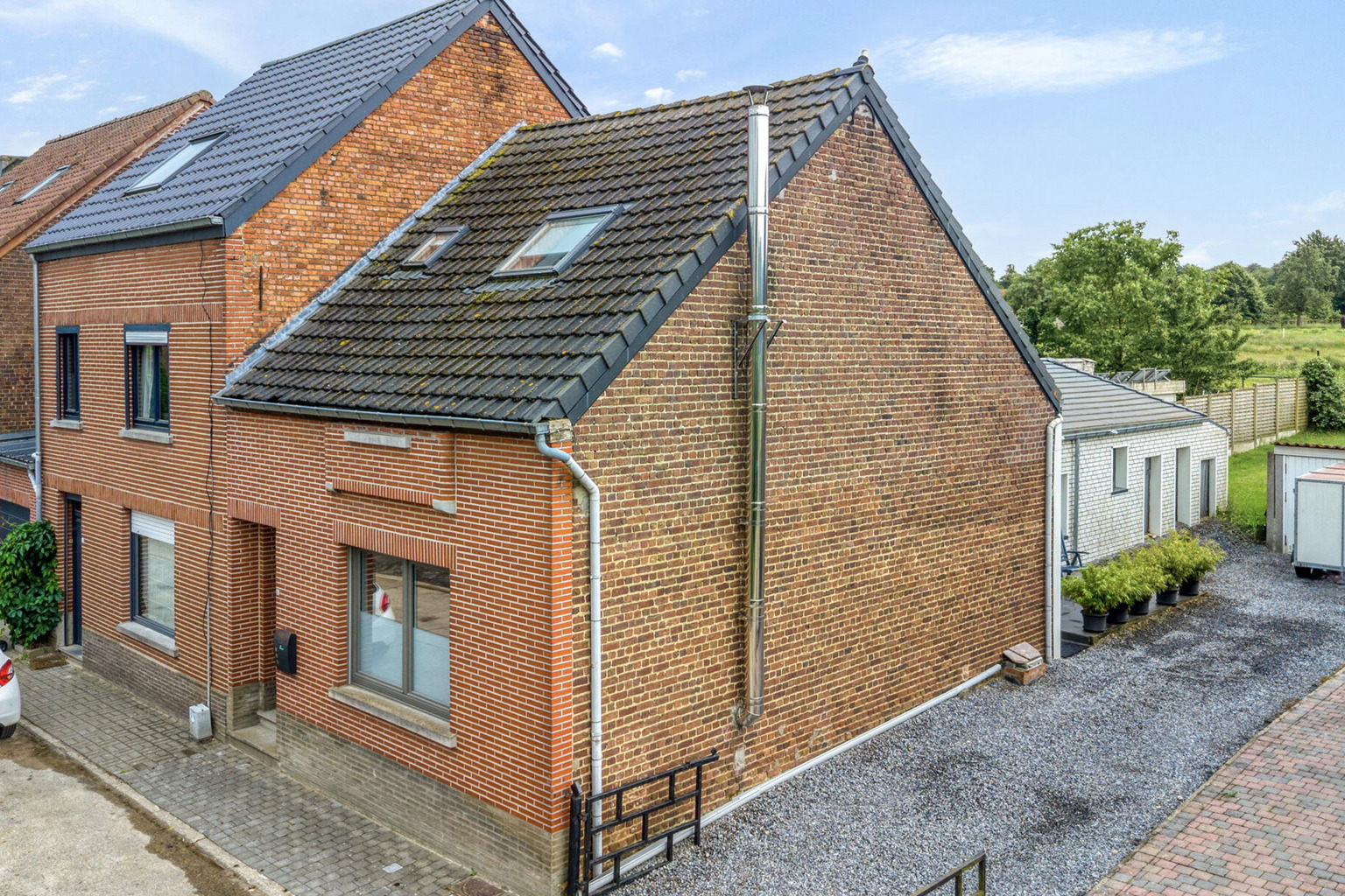 Instapklare woning in doodlopende straat te Vertrijk - foto 4