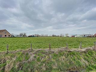 LiggingDeze landbouwgrond type 2 is gelegen in Hijfte (Lochristi)IndelingSectie A - perceel 205/E - 1Ha 36a 8Ca - ASectie A - perceel 209/A - 34A...