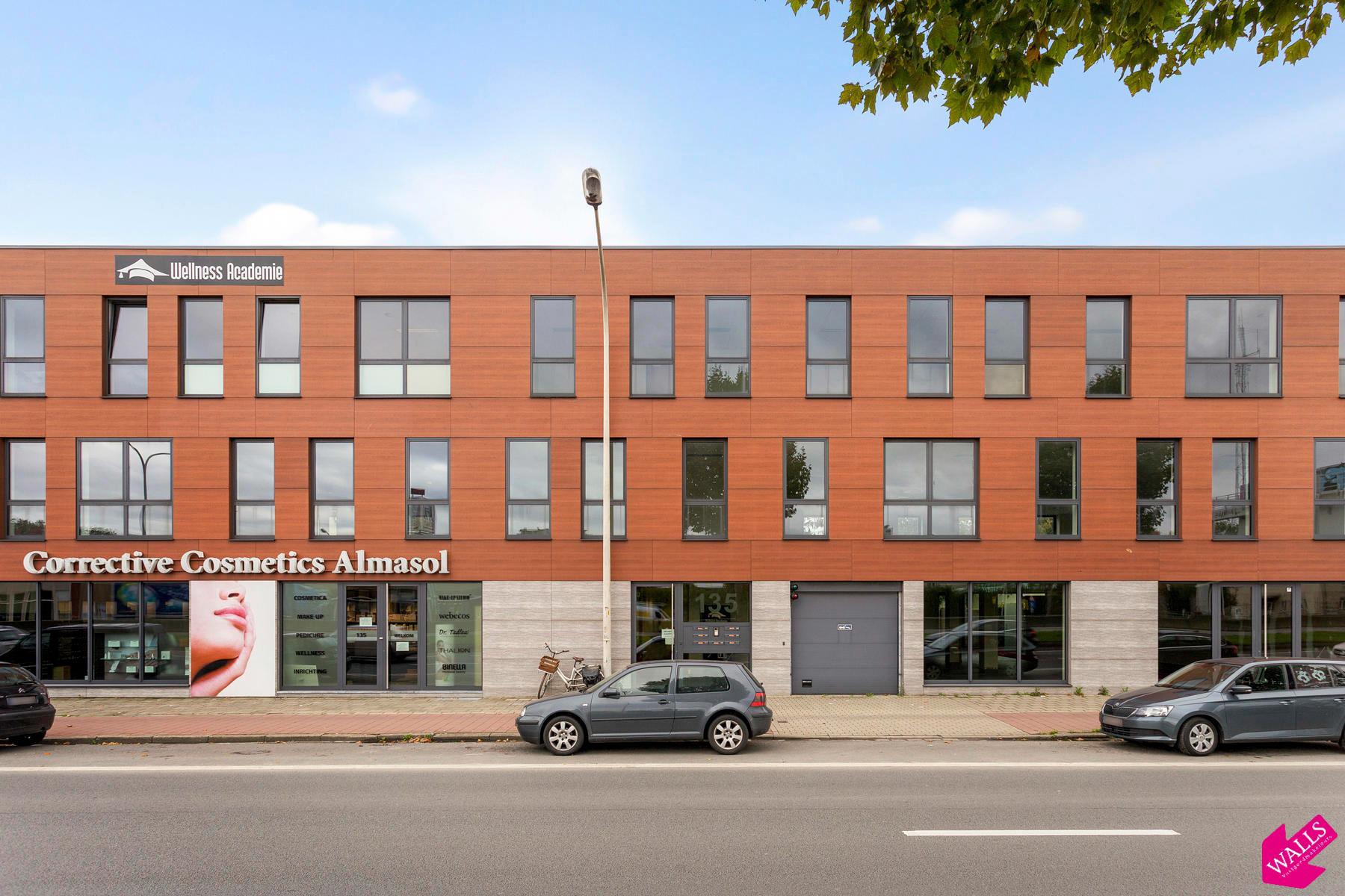 Commercial for rent in Wilrijk - photo 5