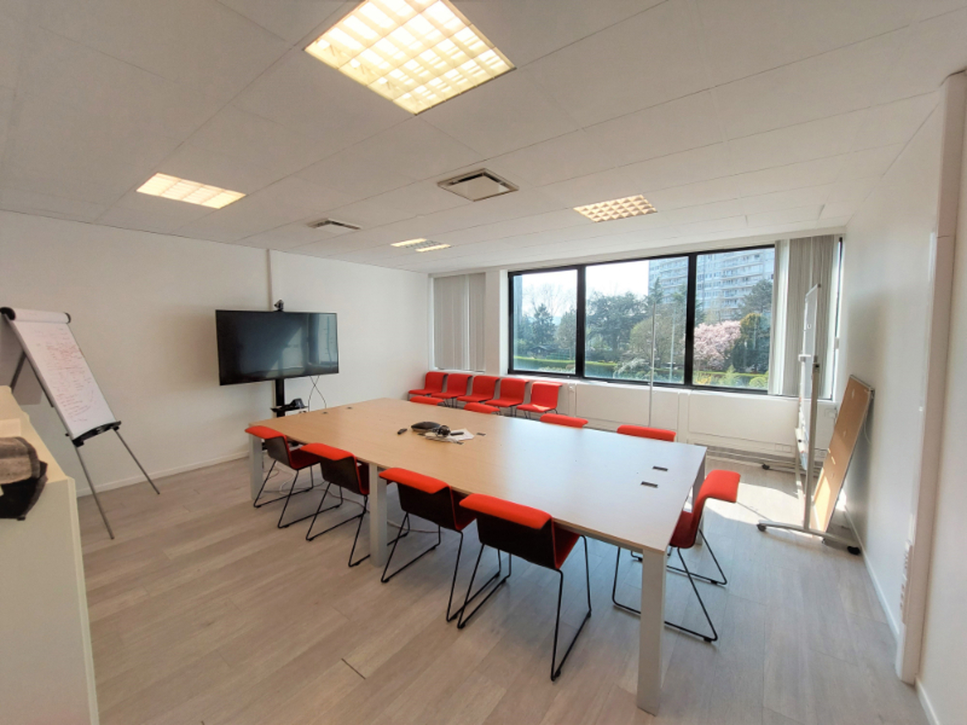 Commercial for rent in Berchem-Sainte-Agathe - photo 3