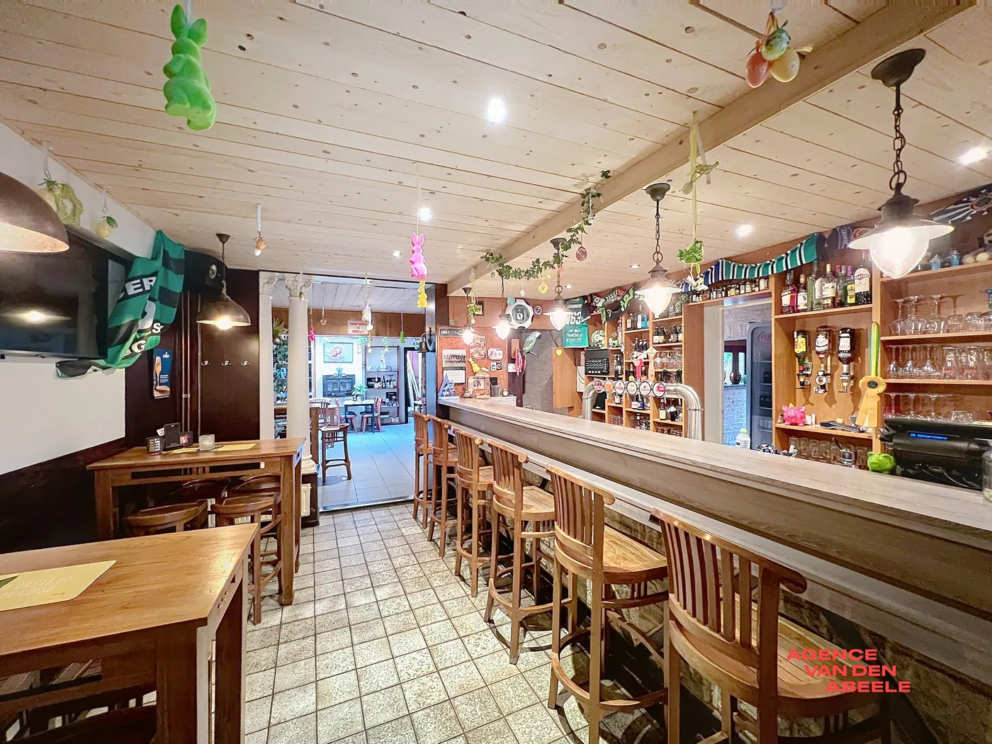 Handelspand bestaande uit eethuis met café en privé woonst - foto 4