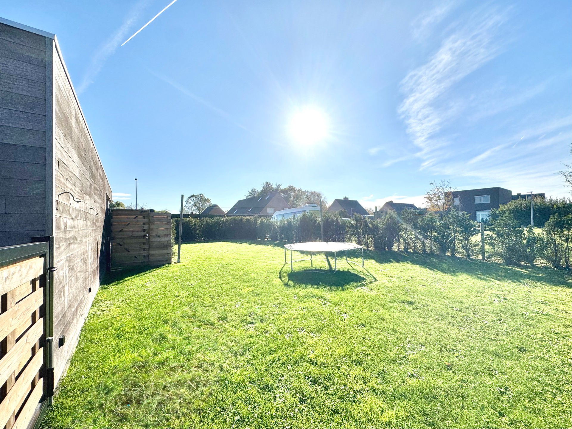 HOB MET 3 KAMERS, TUIN EN CARPORT - 425 m² - foto 4