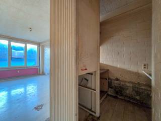 Located in the heart of Tournai, on the 2nd floor of a building, this 27 m² studio represents an ideal opportunity for an investor or a...