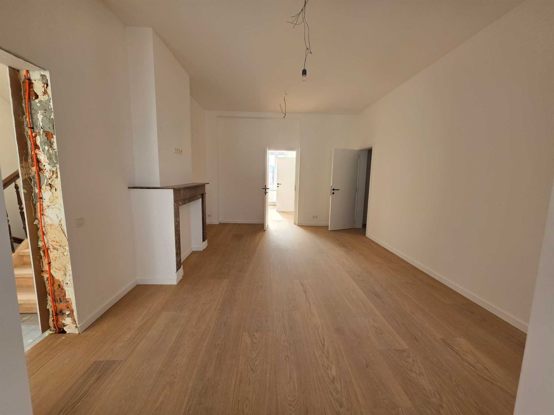 Volledig gerenoveerd appartement met 2 slaapkamers nabij Zurenborg - foto 3