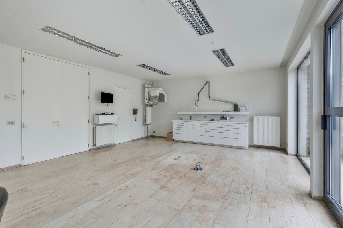 Espace de pratique avec bureau à Bissegem - photo 4