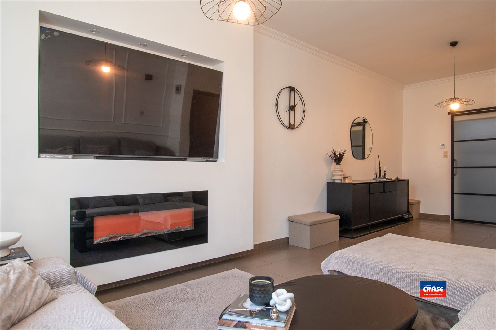 Charming townhouse with four bedrooms and two bathrooms - photo 4