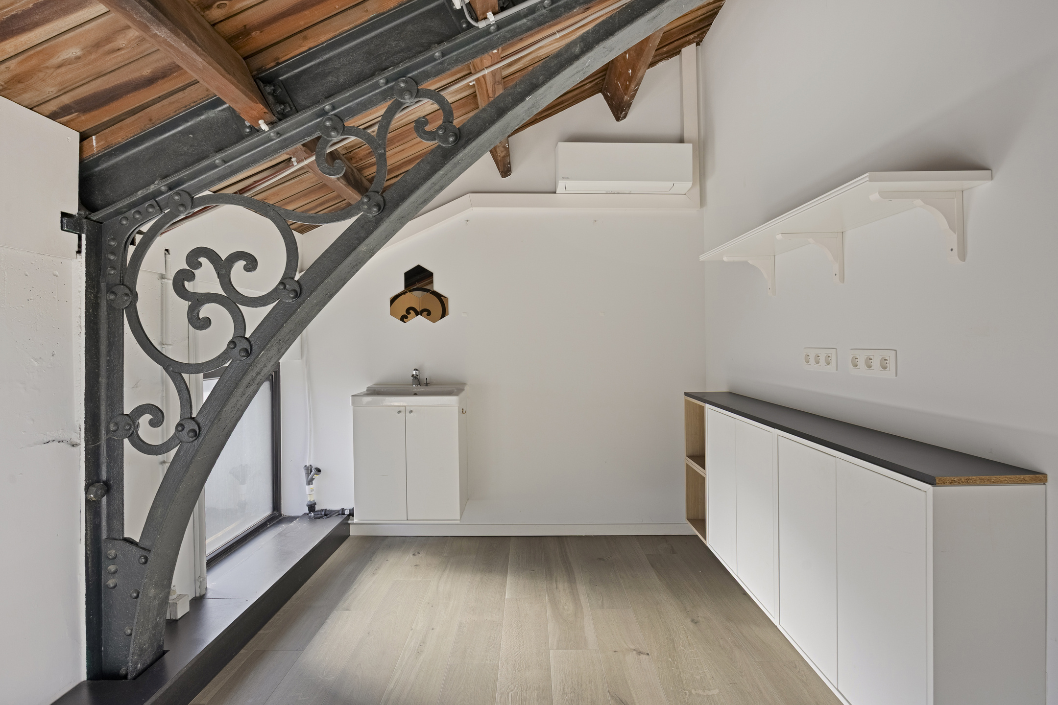 Te huur: Handelspanden op een prachtige locatie in Mechelen - foto 2