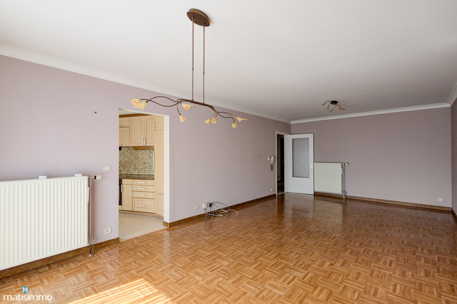 RUIM APPARTEMENT MET 3 SLAAPKAMERS, BALKON, KELDERBERGING EN GARAGEBOX IN BEVERST - foto 5