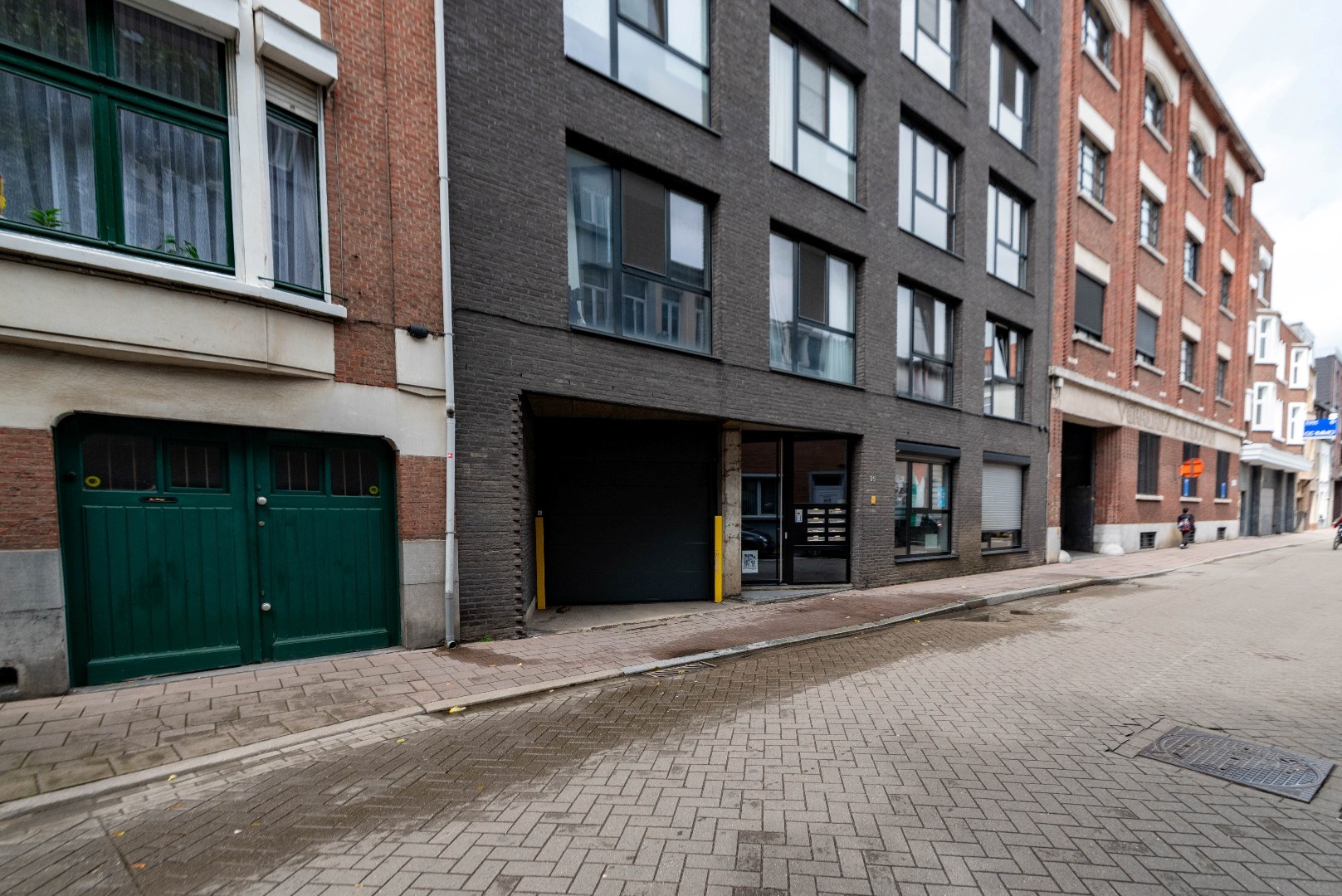 Ondergrondse autostaanplaats met privatieve kelderberging - foto 4