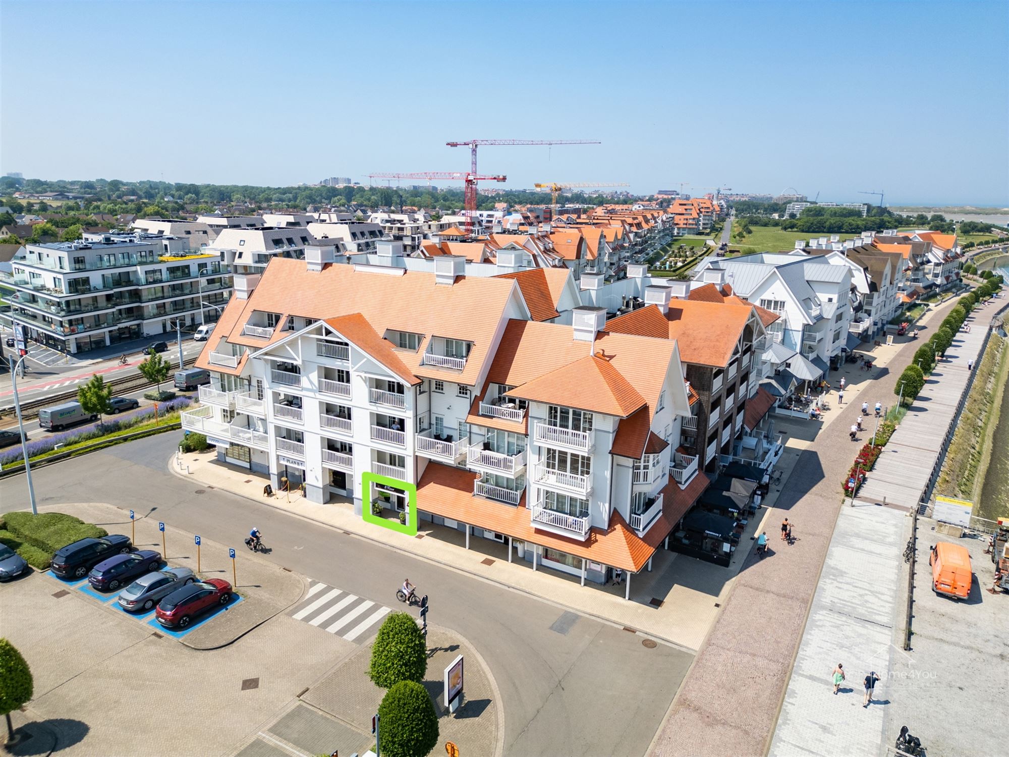 Magasin d'accueil branché entièrement équipé sur la promenade ! - photo 1