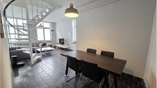 Comfortabele en vernieuwde stadswoning op een uitstekende en rustige ligging in de Sint-Gilliswijk in het centrum van Brugge.Dichtbij de diverse...