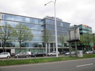 Wij bieden kantoorruimte met veel lichtinval te huur aan van 552m² op de 1ste verdieping van een modern kantoorgebouw. Er is een lift aanwezig...