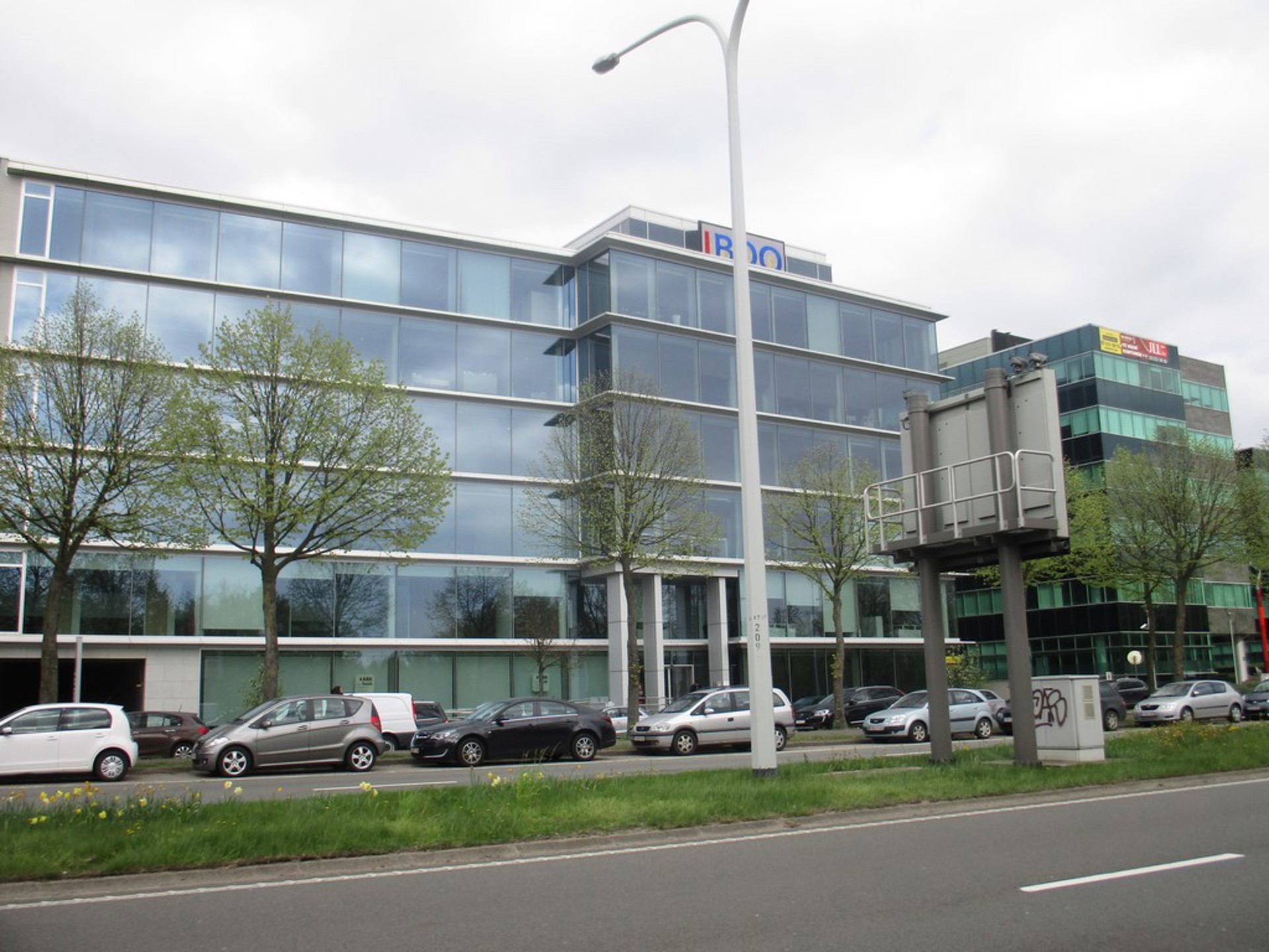 Moderne kantoorruimte met veel lichtinval te huur aan van 552m² op de 1ste verdieping - foto 2
