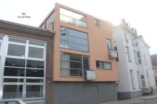 Centraal gelegen 1-slaapkamerappartement in OudenaardeOntdek dit uitstekende 1-slaapkamerappartement, gunstig gelegen in het hart van Oudenaarde...