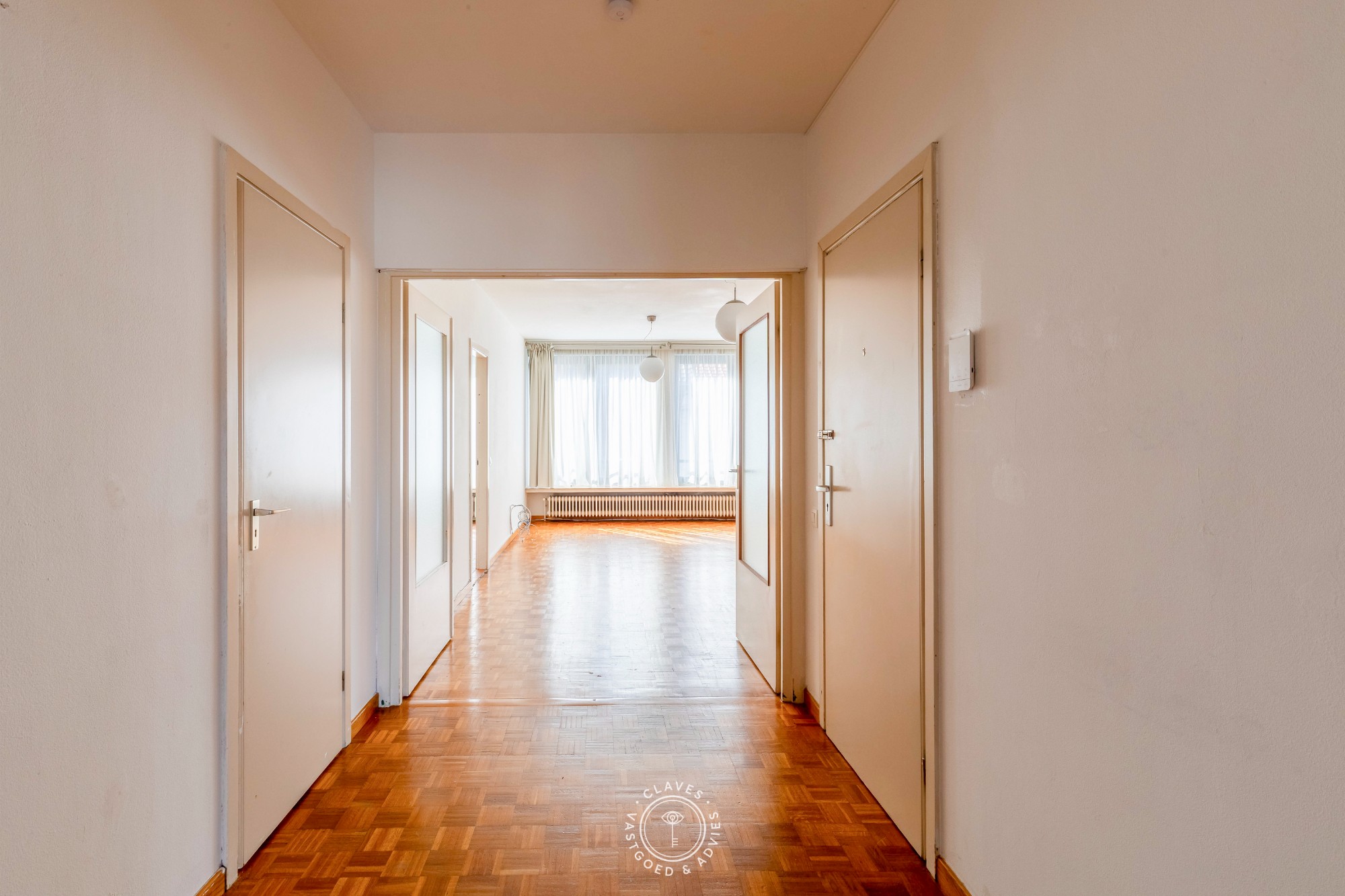 Appartement met 2 slaapkamers nabij Stationsstraat - foto 2