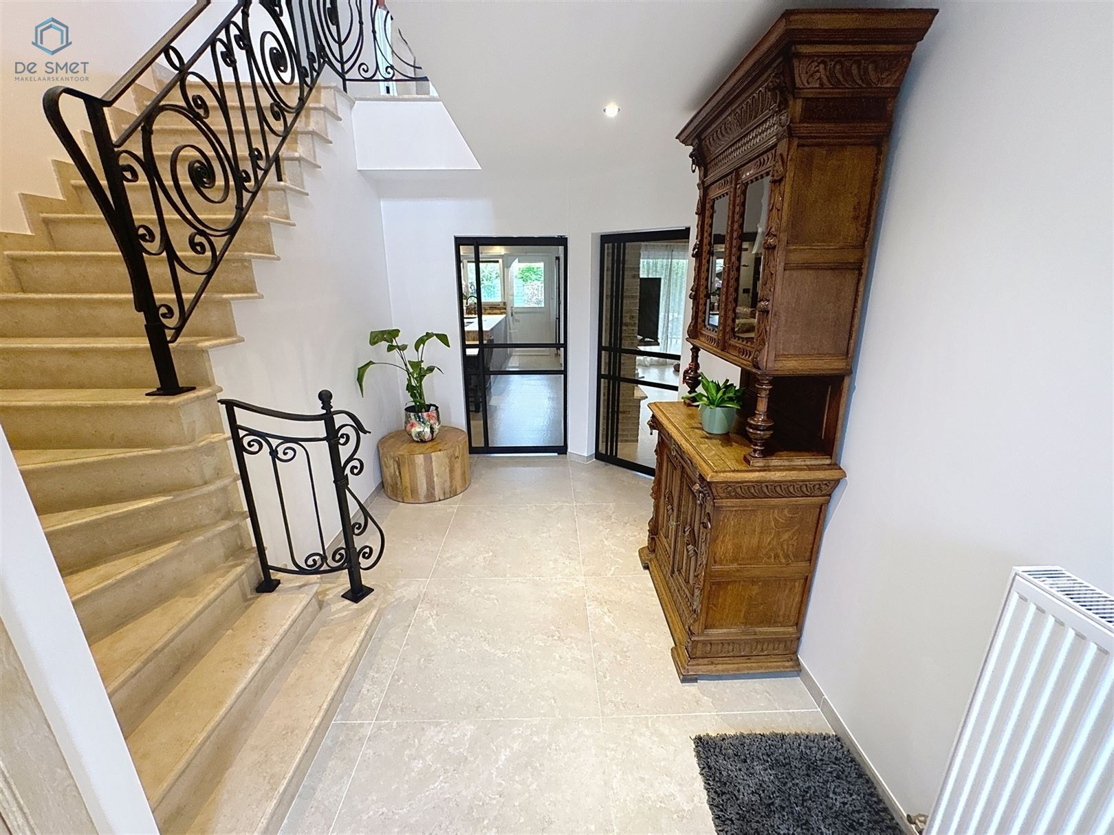 Prachtig gerenoveerde villa met 4 slaapkamers, garage en zwembad - foto 4