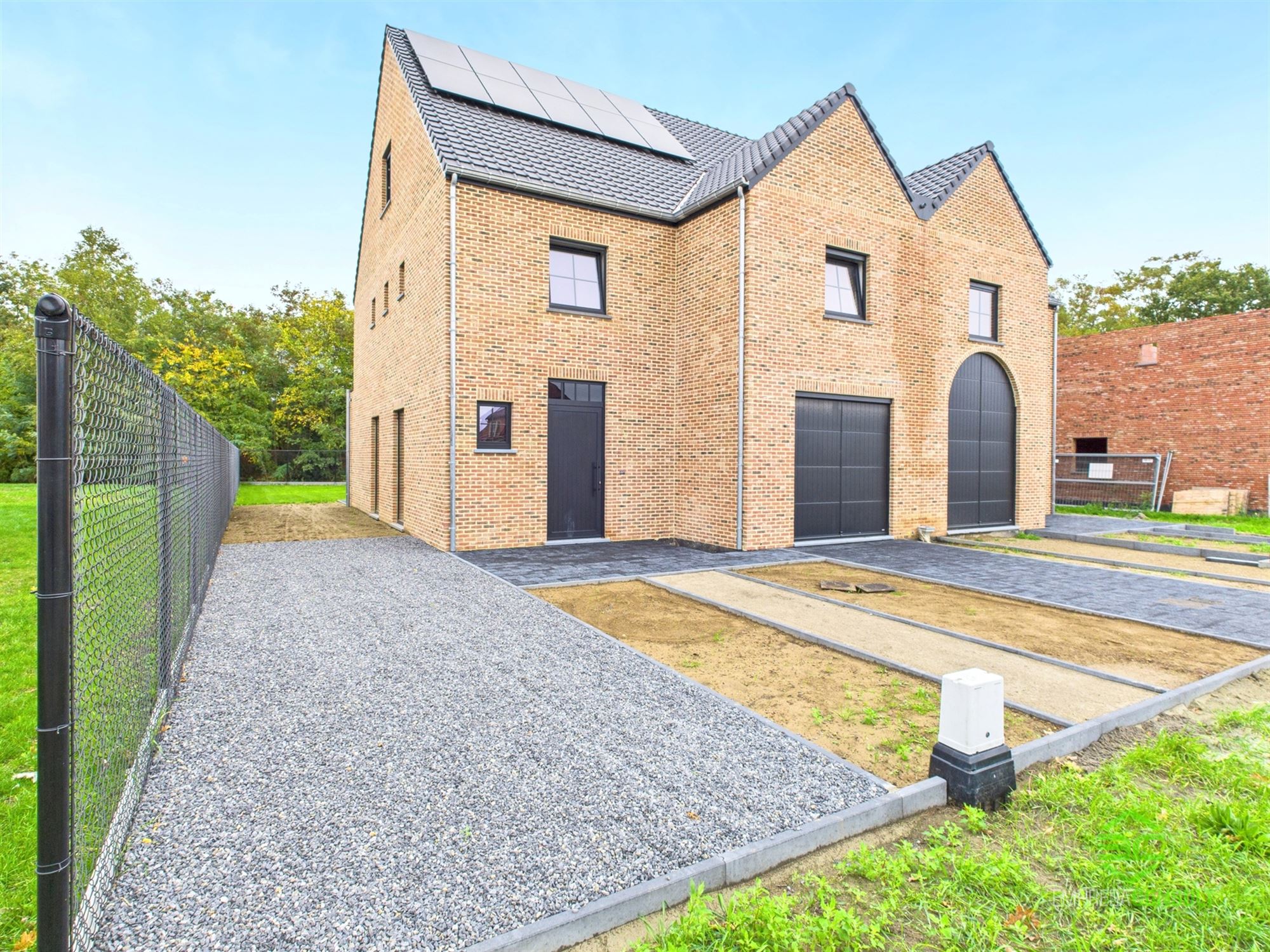 House for sale in Leopoldsburg with 5 bedrooms - photo 1