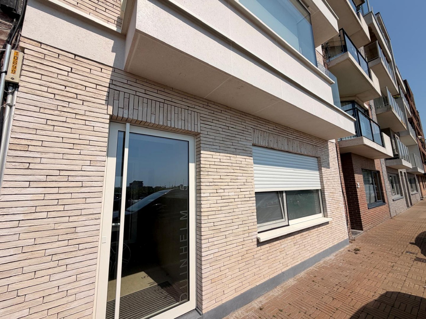 Instapklaar gelijkvloers appartement met zonnige ligging en vrij uitzicht op de duinen. - foto 4