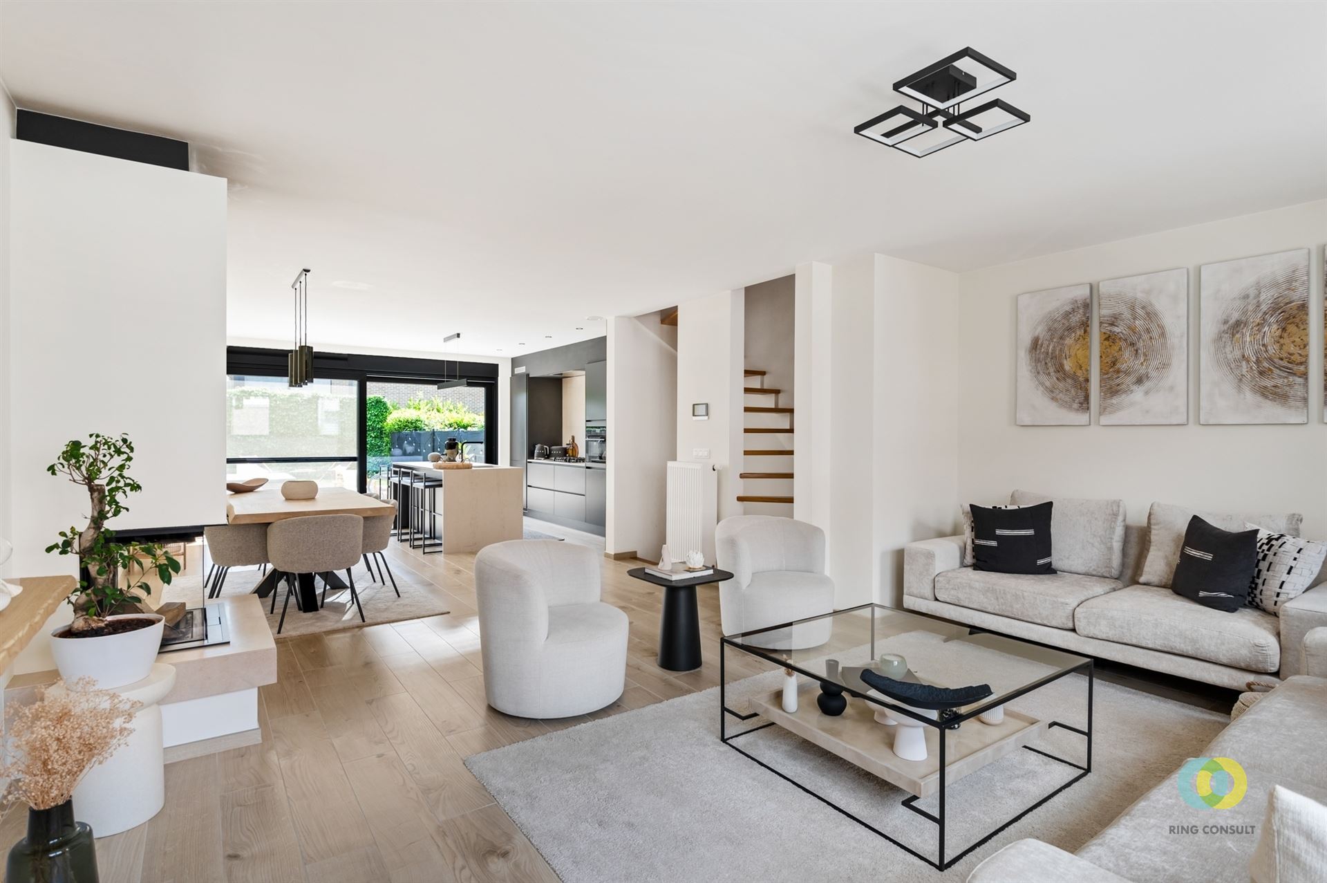 Recente woning met mooie oppervlaktes  - foto 1